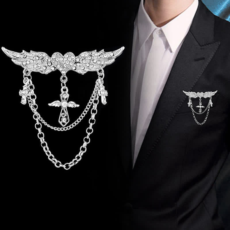 Spilla da uomo con ali d'angelo e cuore a forma di croce e nappa
