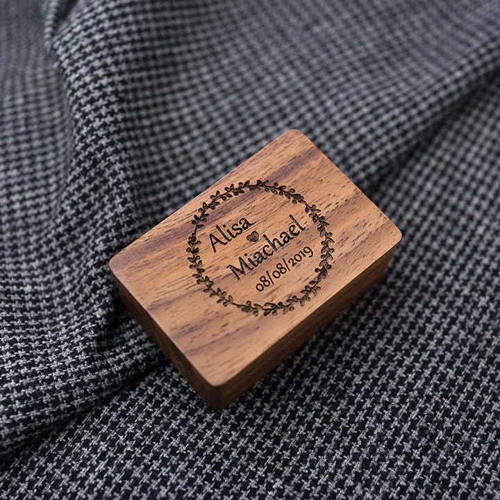 Set di gemelli in legno per matrimonio da uomo con superficie a scatola e incisione personalizzata