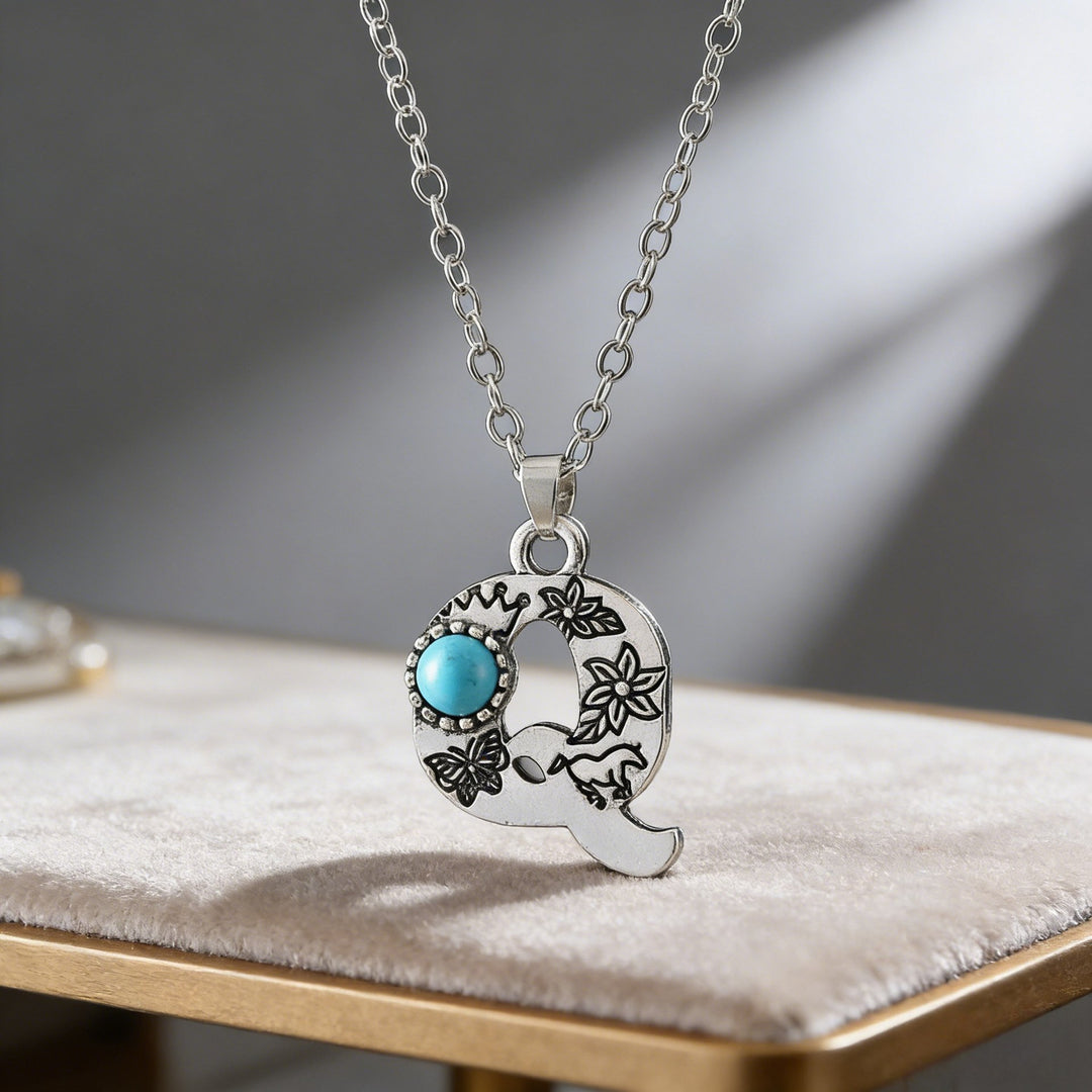 Collana vintage con ciondolo a forma di iniziale turchese - Q - image 28