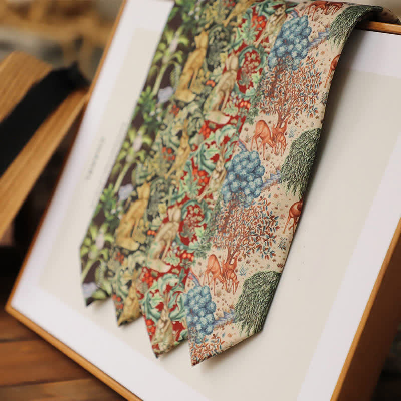 Cravatta floreale vintage da uomo con animali della foresta