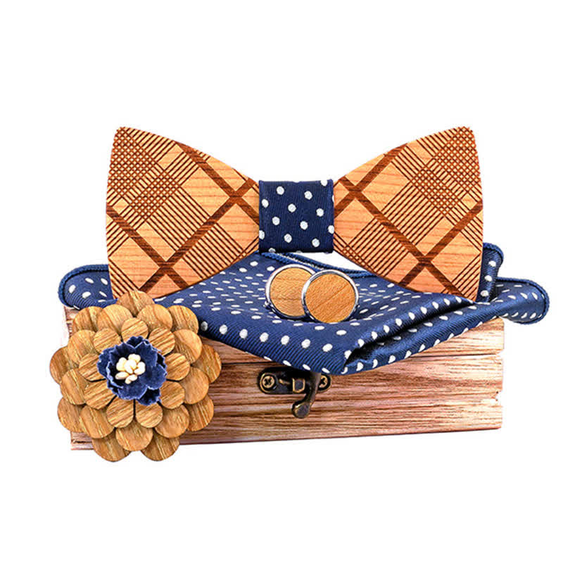 Set di 4 papillon in legno intagliato a quadri da uomo