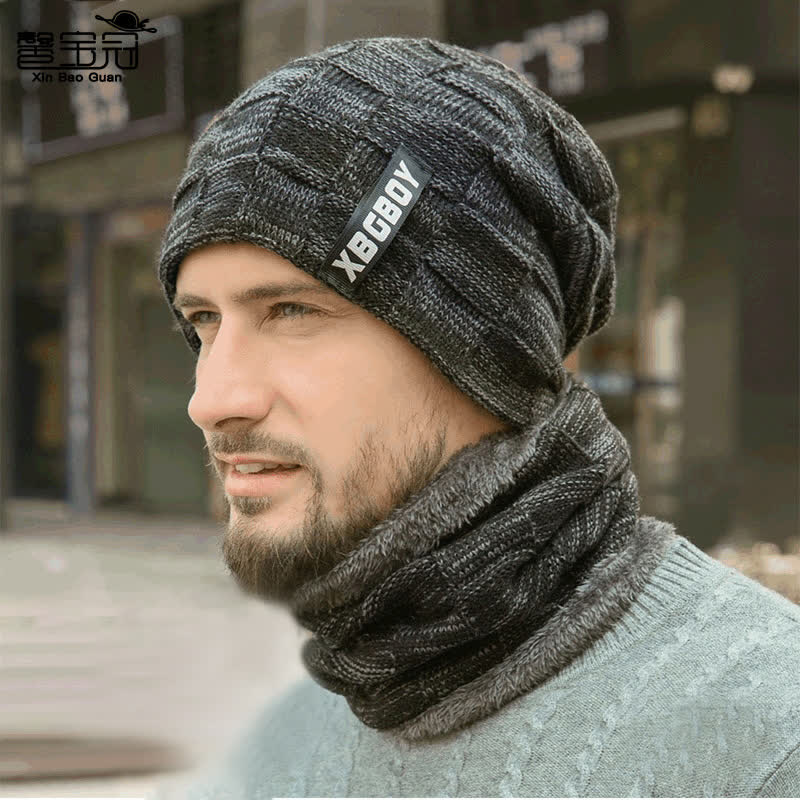 Set berretto e sciarpa in maglia scozzese invernale