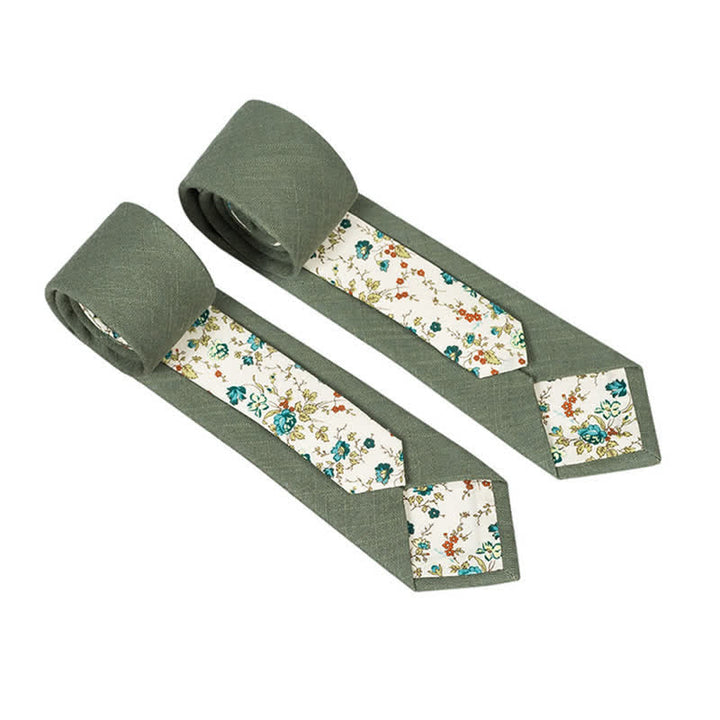 Cravatta da uomo con motivo patchwork floreale a quadri