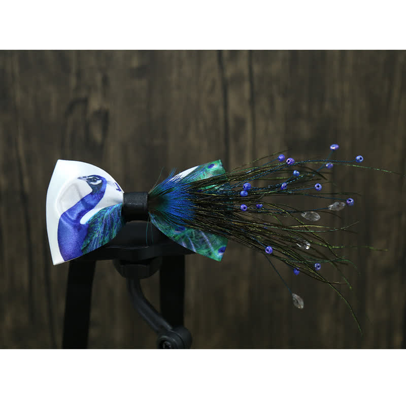 Papillon con piume di perline a coda di pavone blu
