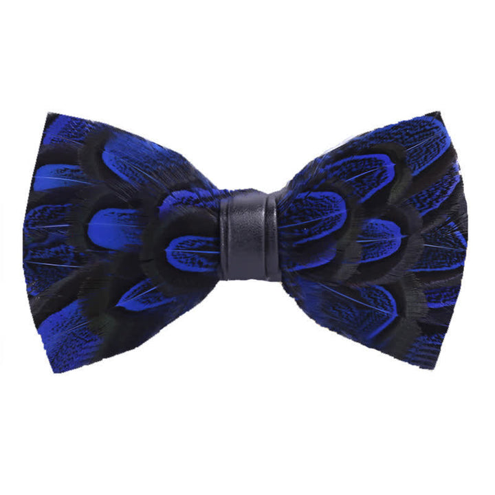 Papillon con piume di pavone blu notte e nero con spilla da bavero