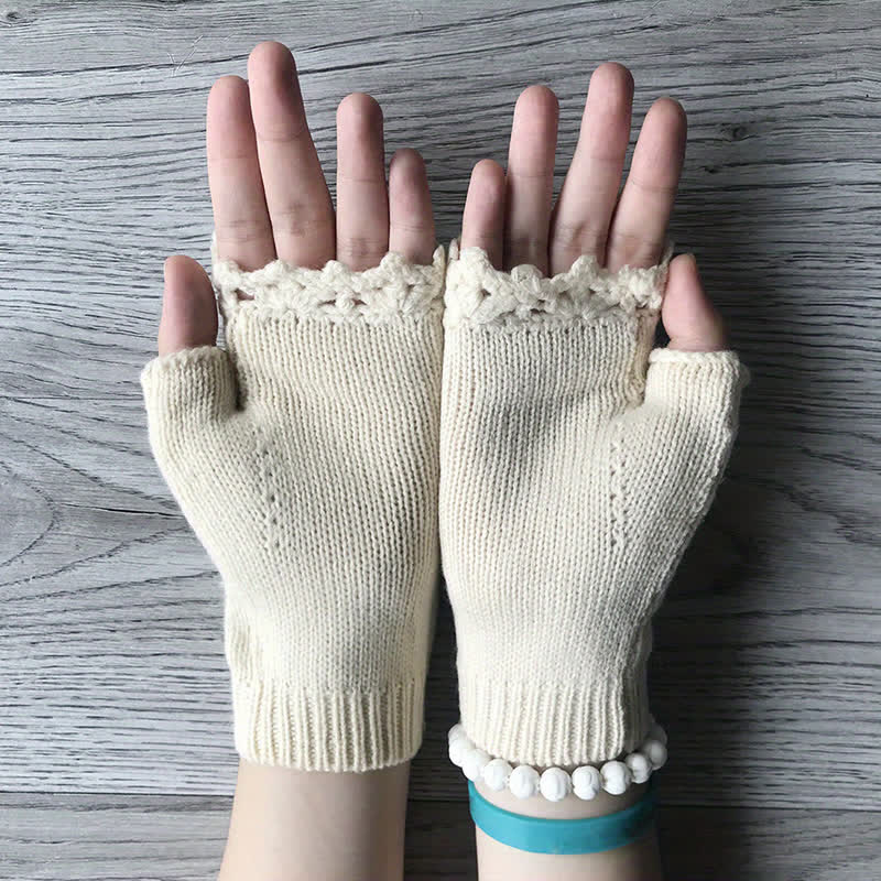 Guanti da donna in maglia a mezza dita con ricami floreali