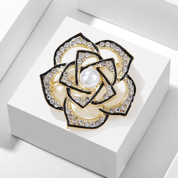 Spilla decorativa da donna con camelia cava
