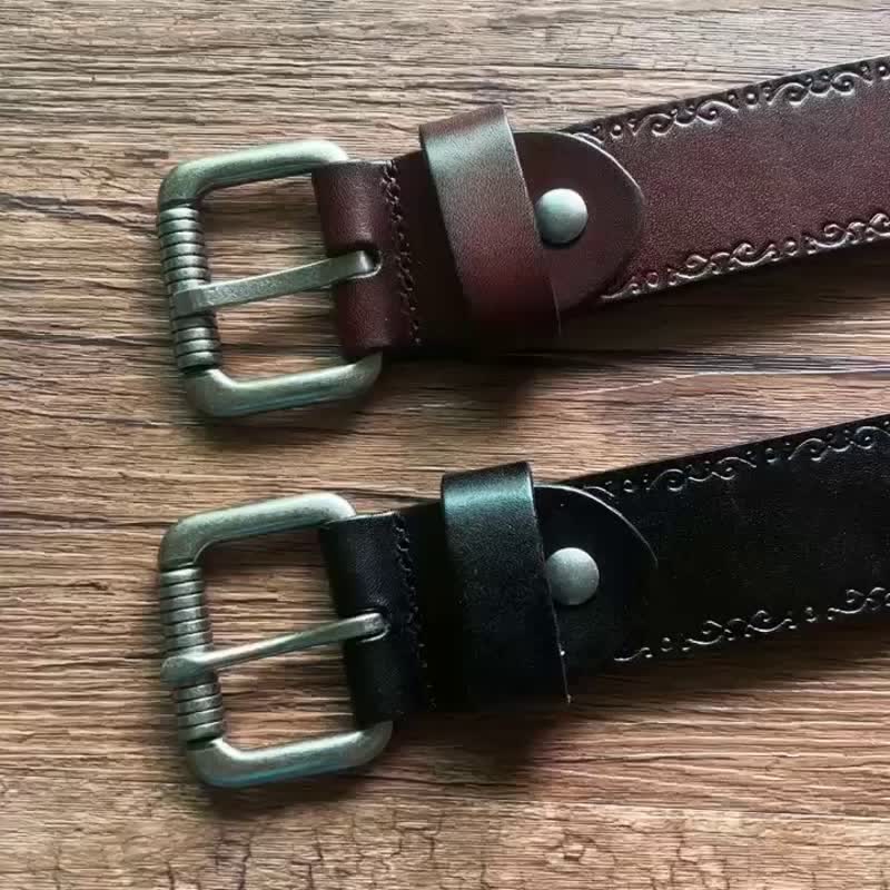 Cintura unisex con decorazione a borchie e borchie incrociate in stile rock