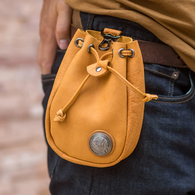 Portafoglio piccolo con coulisse e cintura in pelle