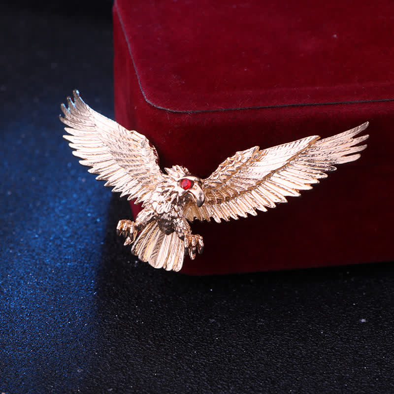 Spilla retrò da uomo con falco calvo che vola - Oro - image 7