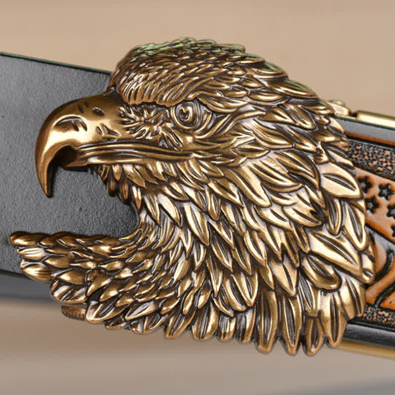 Cintura in pelle con fibbia automatica a forma di testa d'aquila intricata da uomo