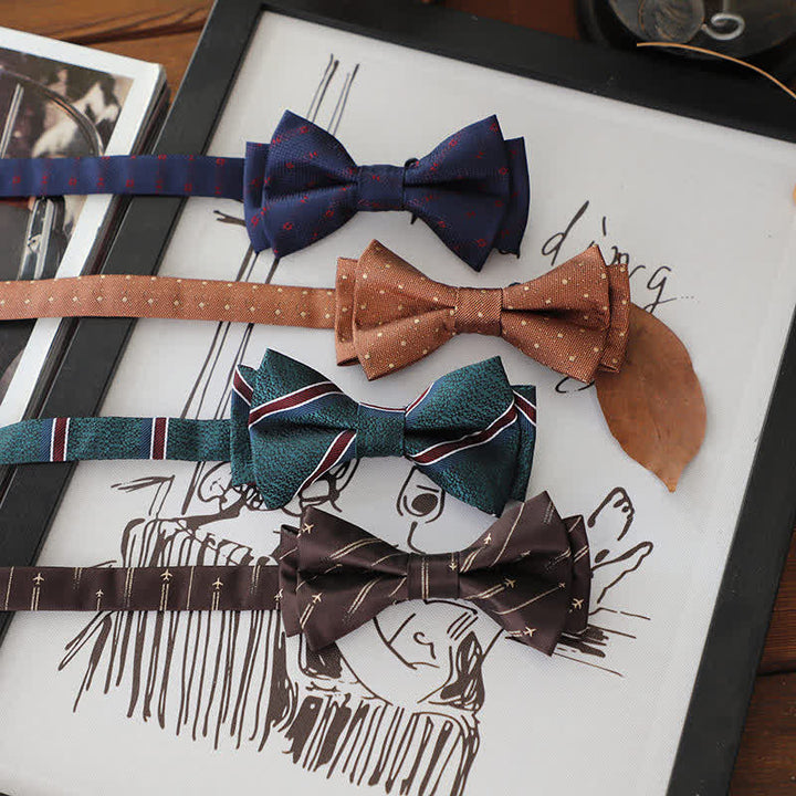 Papillon a righe con pois alla moda da uomo