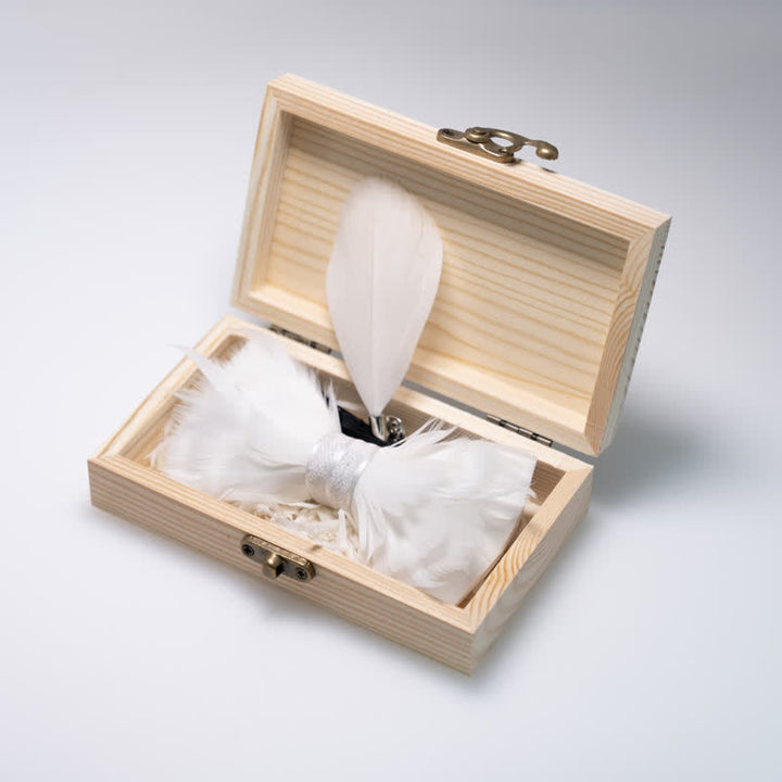 Papillon con piume di principe bianco puro e spilla da bavero - image 2