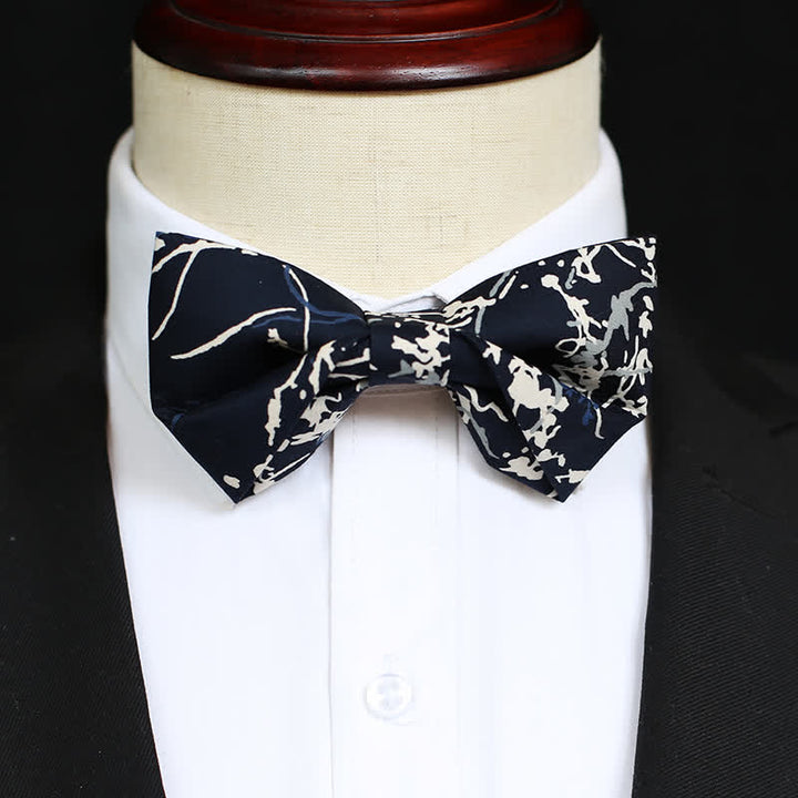 Papillon da uomo con graffiti blu navy e bianco