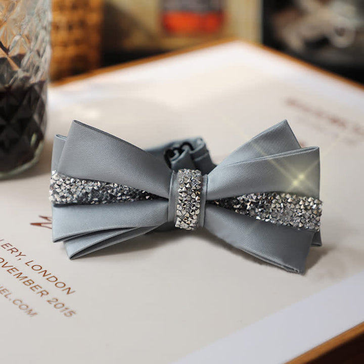 Set da uomo con papillon e fazzoletto da taschino in raso con strass scintillanti