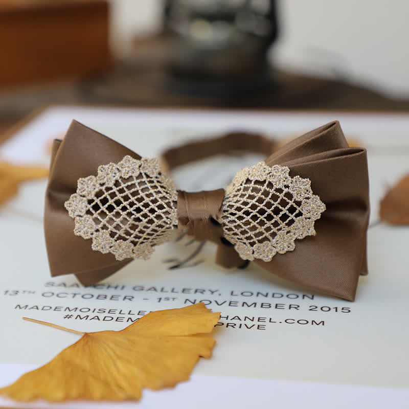 Papillon elegante in pizzo floreale da uomo