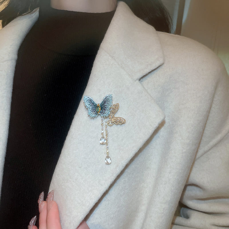 Spilla elegante con nappa a farfalla blu da donna