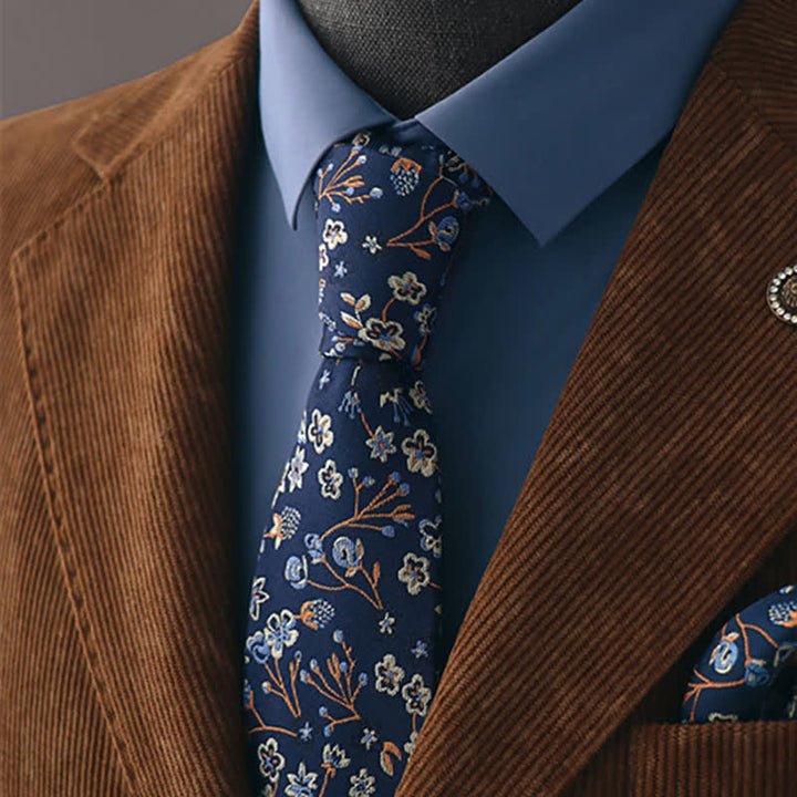 Cravatta da uomo con motivo floreale blu navy e bianco misterioso