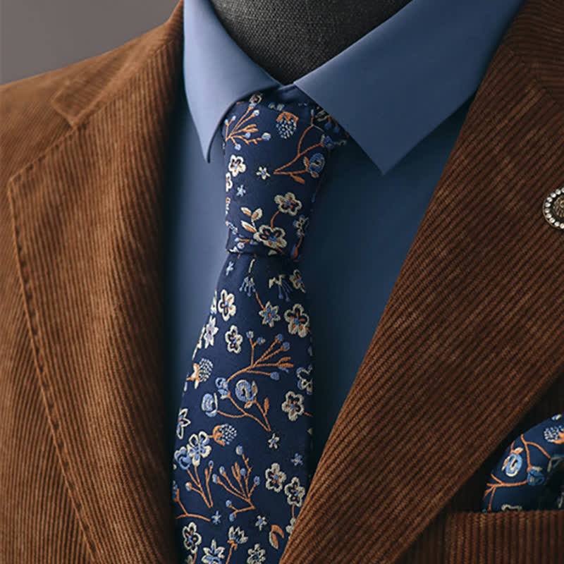 Cravatta da uomo con motivo floreale blu navy e bianco misterioso - Marina Militare - image 0