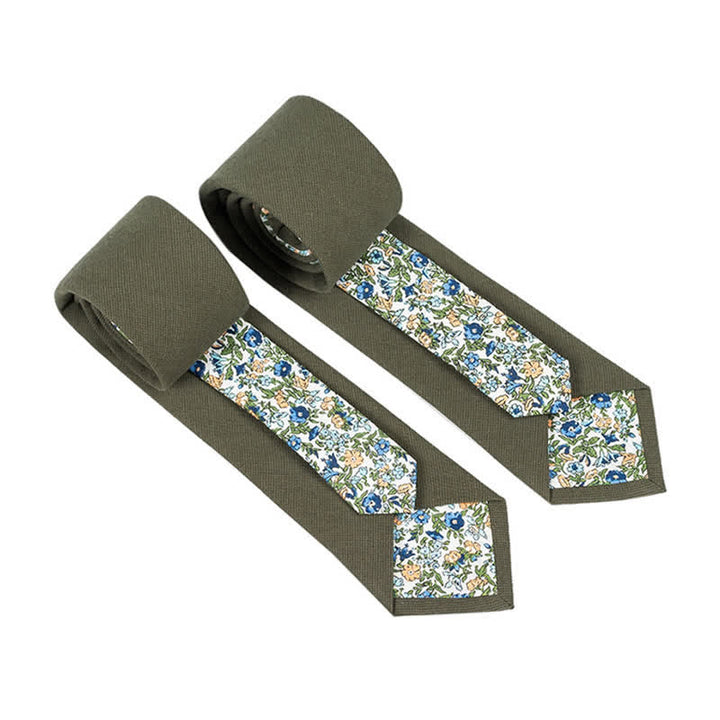 Cravatta da uomo con motivo patchwork floreale a quadri
