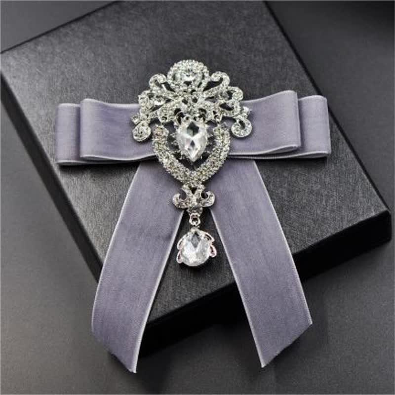2 pezzi Royal Rhinestone Spilla Velluto Papillon Set