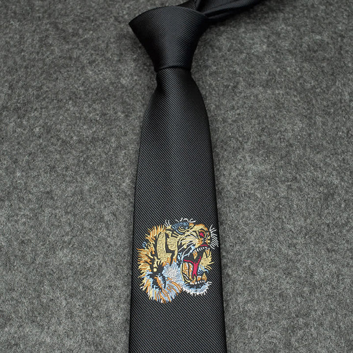 Cravatta da uomo con ricamo nero a forma di tigre - image 1