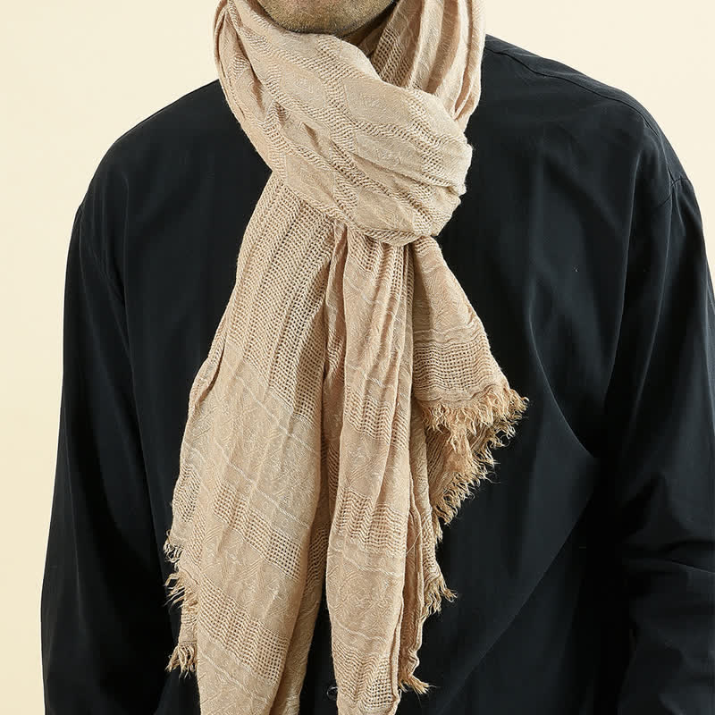 Sciarpa da uomo versatile con bordo grezzo a quadri a rombi - Cachi - image 9