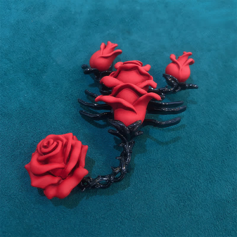 Spilla a forma di rosa scorpione con personalità maschile