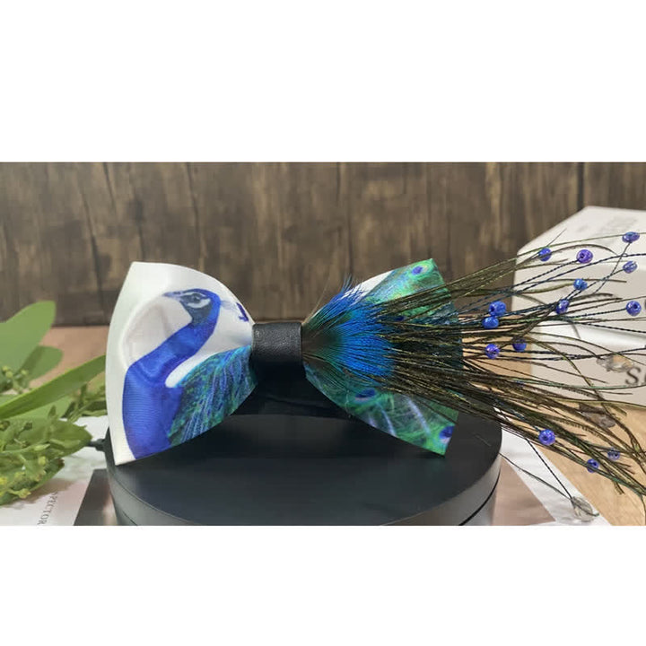 Papillon con piume di perline a coda di pavone blu