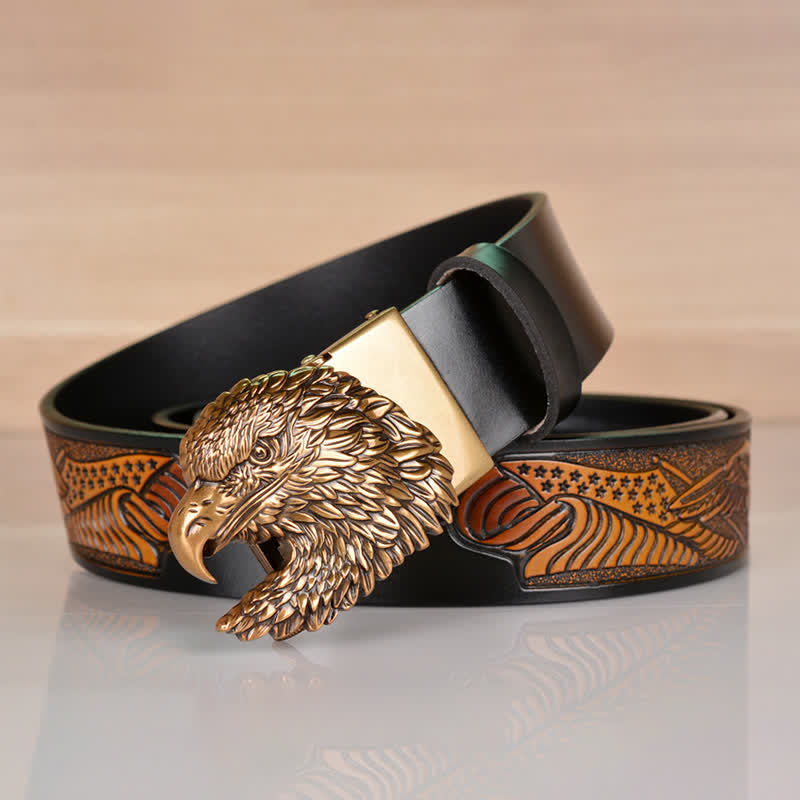 Cintura in pelle con fibbia automatica a forma di testa d'aquila intricata da uomo