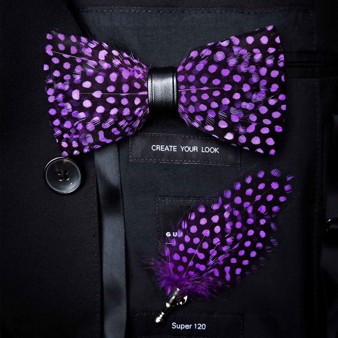 Cravatta a farfalla con piume a pois bianchi DarkViolet con spilla da bavero - Adulto - image 0