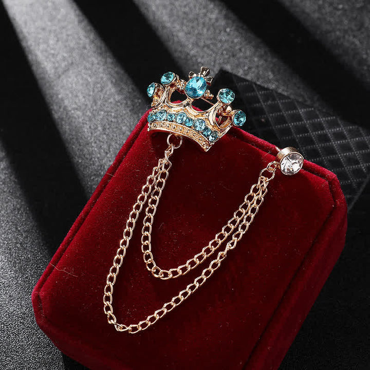 Spilla da uomo con catena a corona retrò e strass