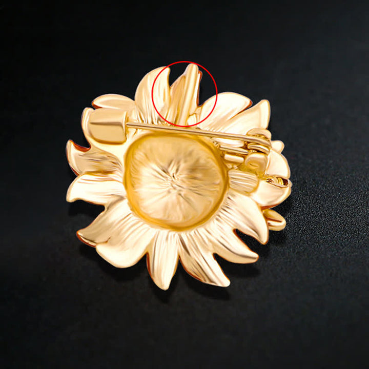 Spilla da donna con ape adorabile e girasole vivido