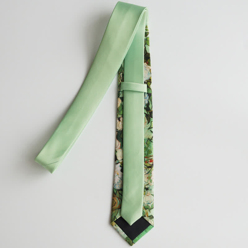 Cravatta floreale da uomo con rose bianche e verde chiaro