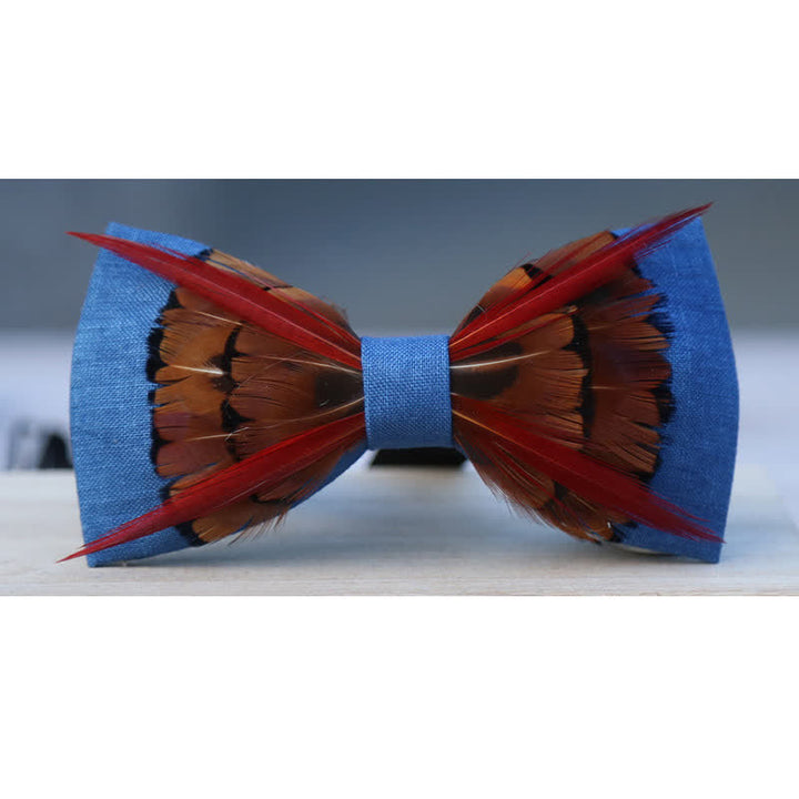 Papillon con piume rosse intersecate di fagiano marrone