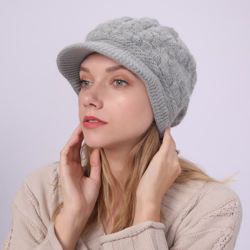 Cappello con visiera e fodera soffice e soffice da donna