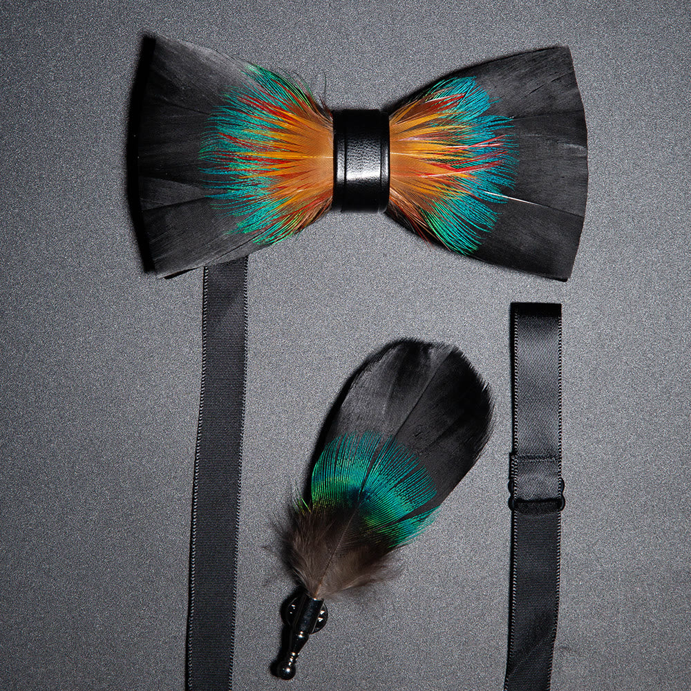 Papillon con piume nobili nere e arancioni con spilla da bavero - Nero e arancione - image 0