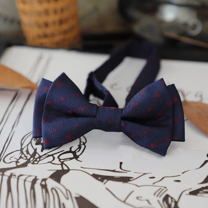 Papillon a righe con pois alla moda da uomo