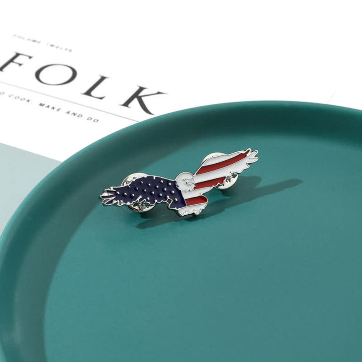 Spilla da uomo con bandiera americana e avvoltoio in smalto
