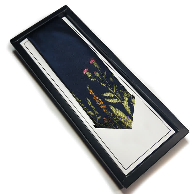 Cravatta da uomo blu navy con motivo a fiori