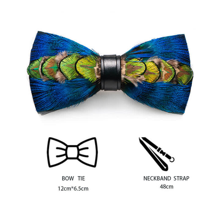 Papillon con piume blu e verde-giallo con spilla da bavero