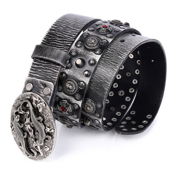 Cintura in pelle con ornamento leone rubino borchiato da uomo