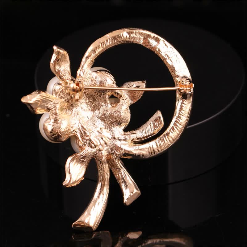 Spilla da donna con ghirlanda di perle e strass