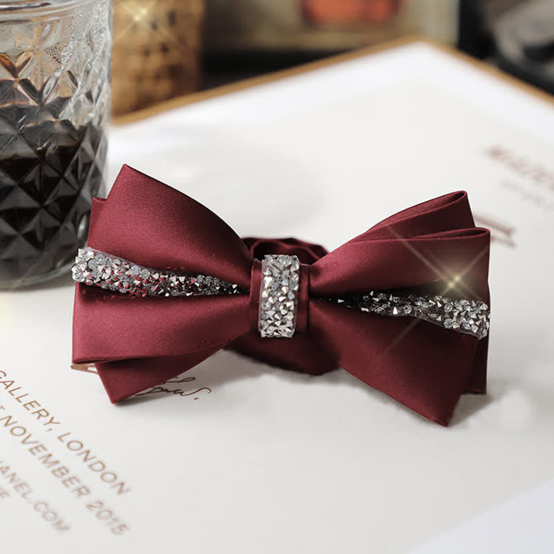 Set da uomo con papillon e fazzoletto da taschino in raso con strass scintillanti