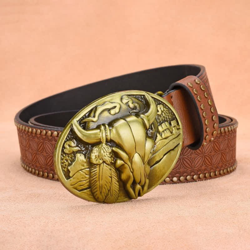 Cintura in pelle con fibbia a testa di toro e rivetto decorativo da uomo