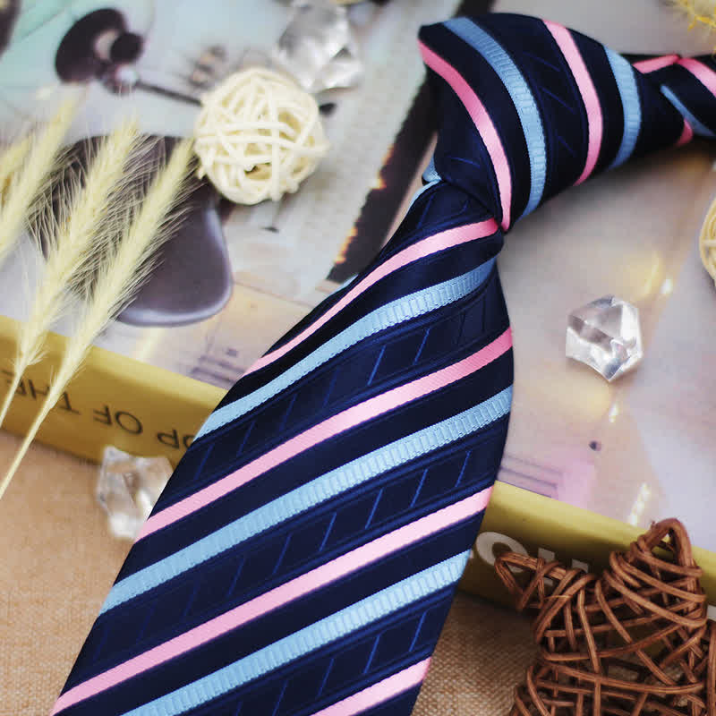 Cravatta classica da uomo a righe blu e rosa sfumate