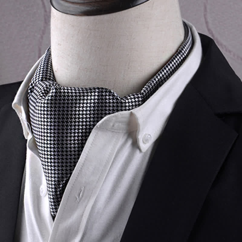 Cravatta classica in bianco e nero con trama a denti di cucciolo - Bianco e nero - image 0