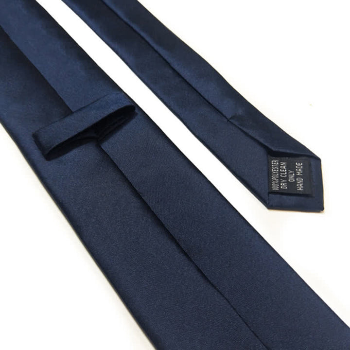 Cravatta da uomo blu navy con motivo a fiori