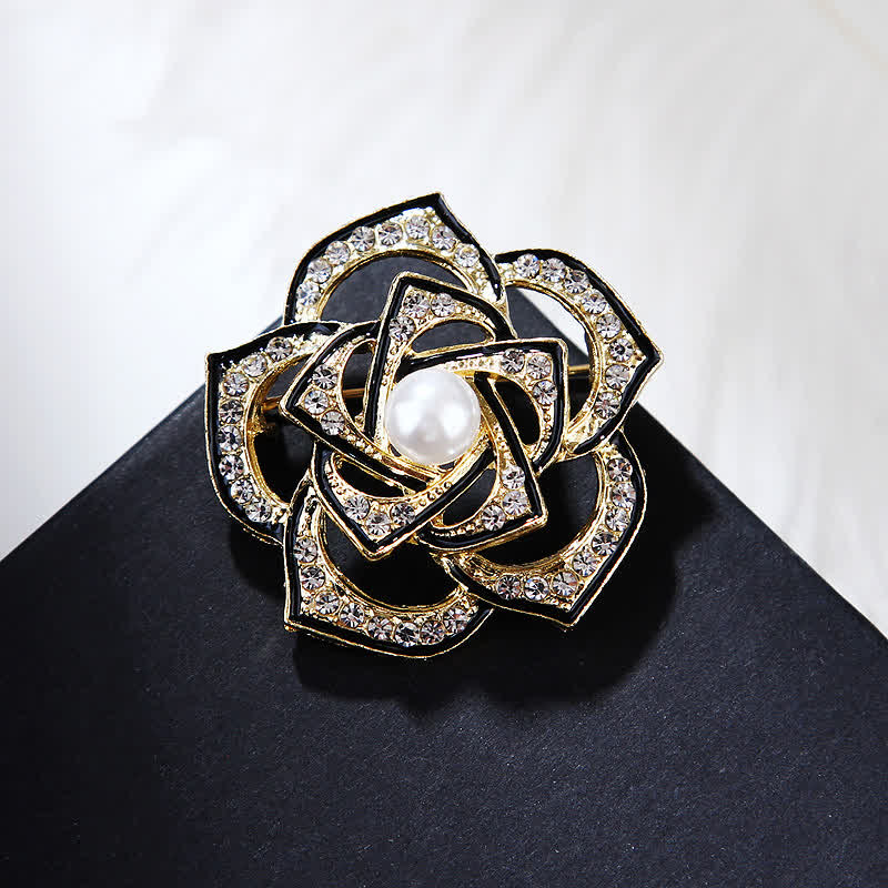 Spilla decorativa da donna con camelia cava