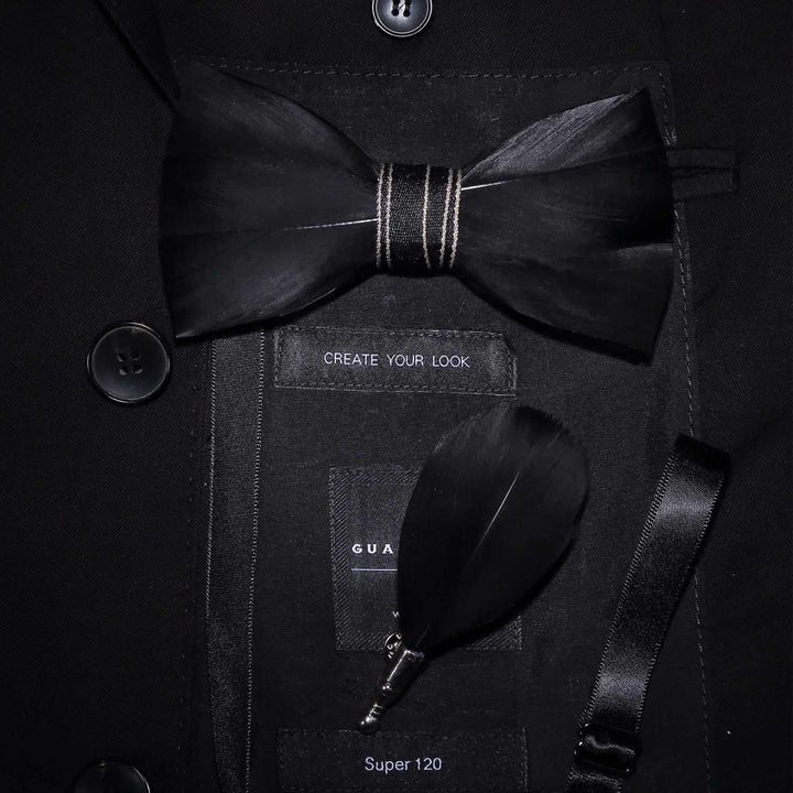 Papillon nero con piume nobili per bambini con spilla da bavero
